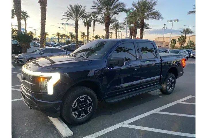 $38340 : Ford F-150 Lightning 2023 AW image 1