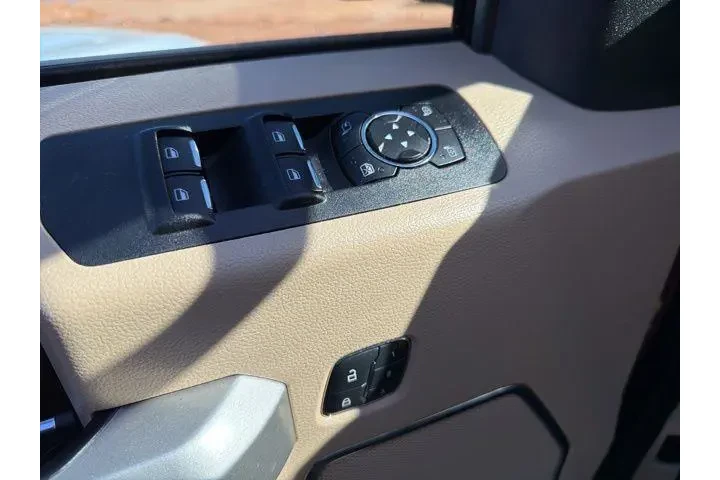 $26992 : Ford F-150 2015 4x4 Platinum image 6