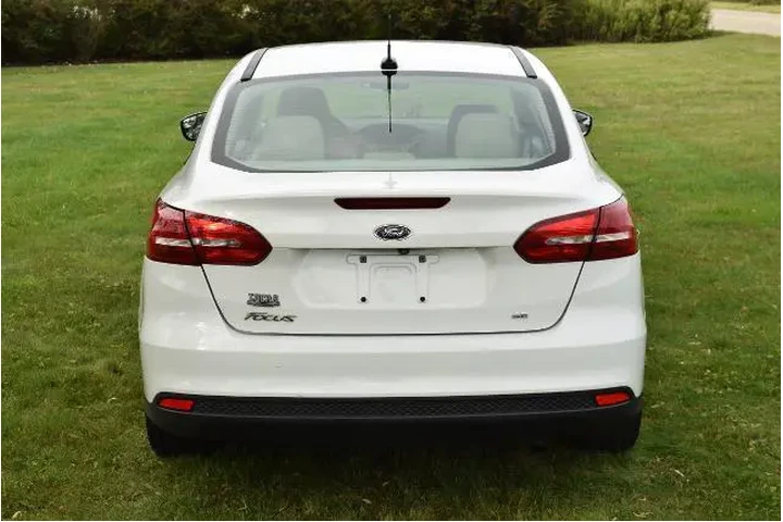 $8250 : Ford Focus 2016 SE 4dr Sedan image 6