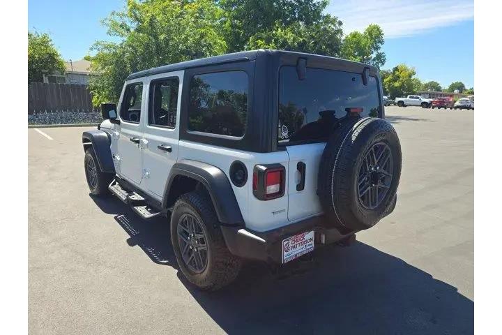 $31995 : Jeep Wrangler 2024 4x4 Sport image 5