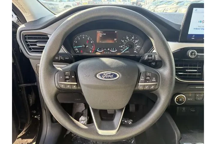$17900 : Ford Escape 2022 SE 4dr SUV image 9