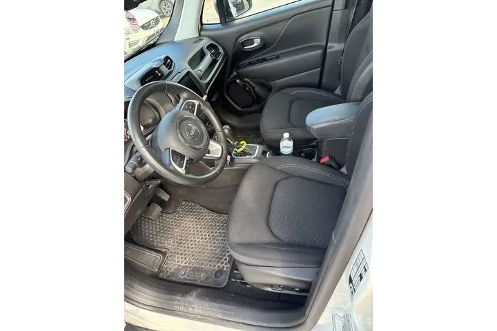 $20677 : Jeep Renegade 2023 4x4 Altit image 9