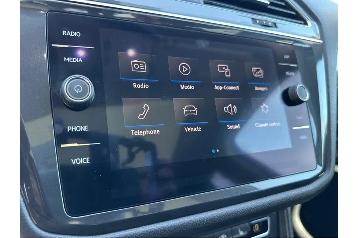 $18997 : 2019 Tiguan SE image 6