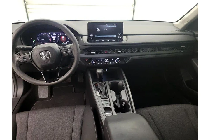 $28998 : Honda Accord 2025 SE 4dr Sed image 9