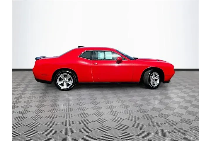 $20900 : Dodge Challenger 2023 SXT 2d image 9