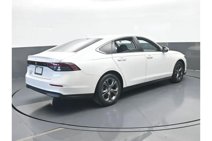 $21991 : Honda Accord 2023 EX 4dr Sed image 6