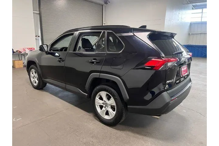 $24972 : Toyota RAV4 2020 XLE 4dr SUV image 5