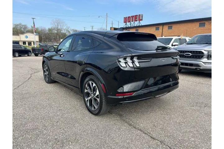 $26615 : Ford Mustang Mach-E 2022 Pre image 6