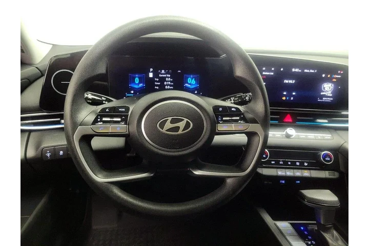 $20998 : Hyundai ELANTRA 2024 SEL 4dr image 10