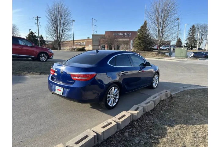 $7490 : 2013 Verano Convenience Group image 6