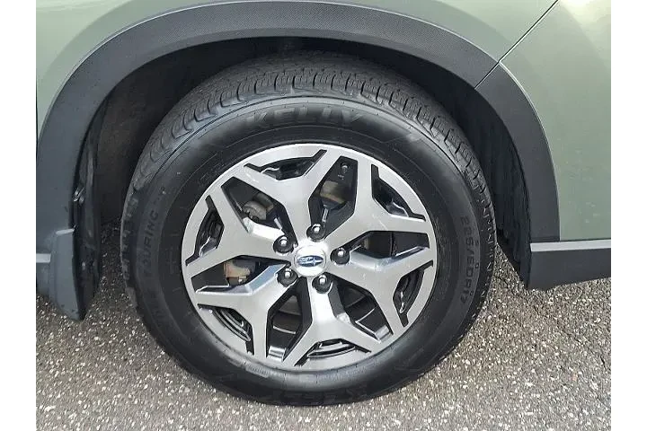 $22996 : Subaru Forester 2021 AWD Pre image 8