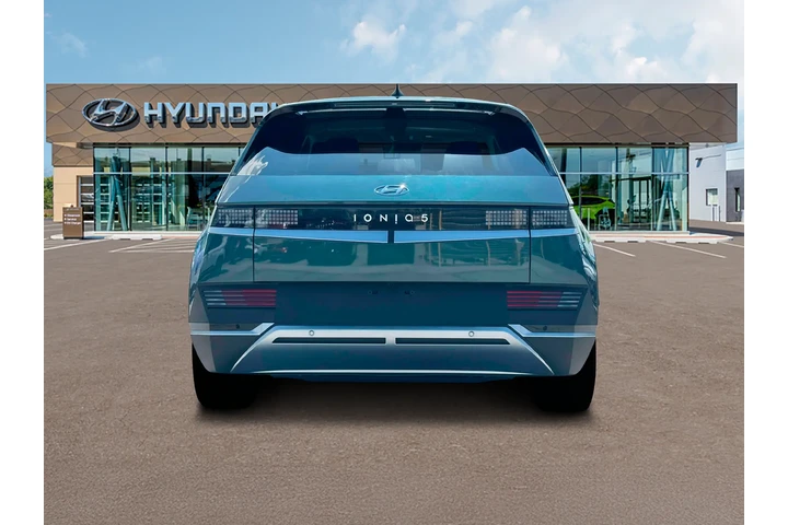$23990 : Hyundai IONIQ 5 2024 SE 4dr image 6