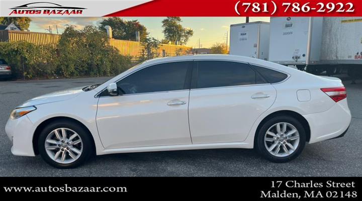 $13500 : Used 2014 Avalon 4dr Sdn XLE image 2