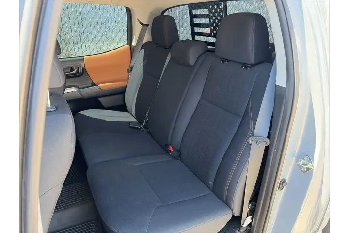 $28600 : Toyota Tacoma 2019 4x2 TRD O image 8