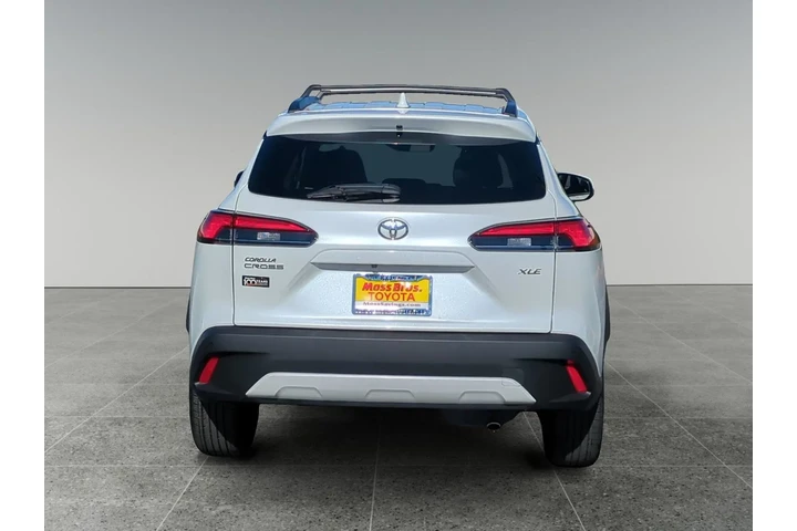 $29500 : Toyota Corolla Cross 2023 XL image 4