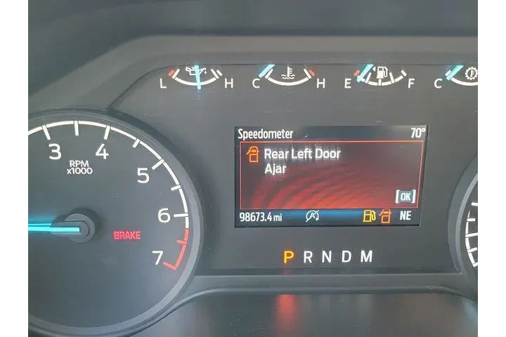 $25000 : Ford F-150 2021 4x2 XL 4dr S image 6