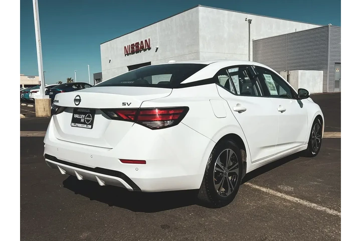 $17961 : Nissan Sentra 2023 SV 4dr Se image 5