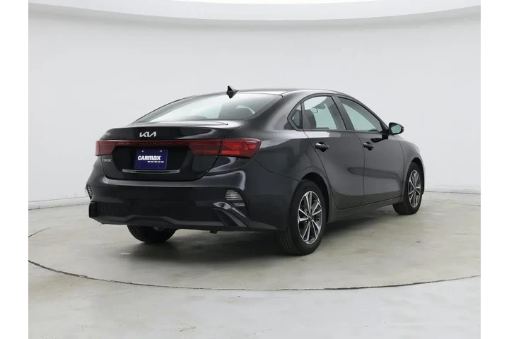 $18998 : Kia Forte 2023 LXS 4dr Sedan image 8