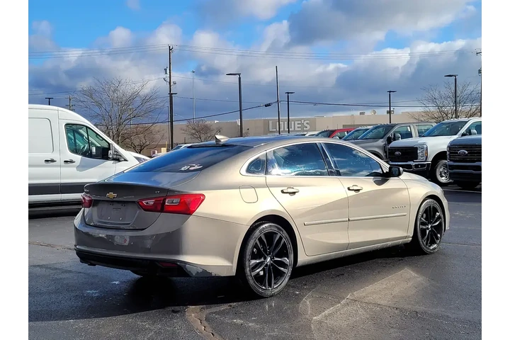 $9395 : Chevrolet Malibu 2018 LT 4dr image 4