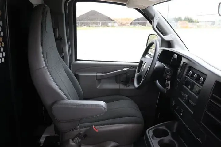 $32514 : Chevrolet Express 2024 2500 image 10