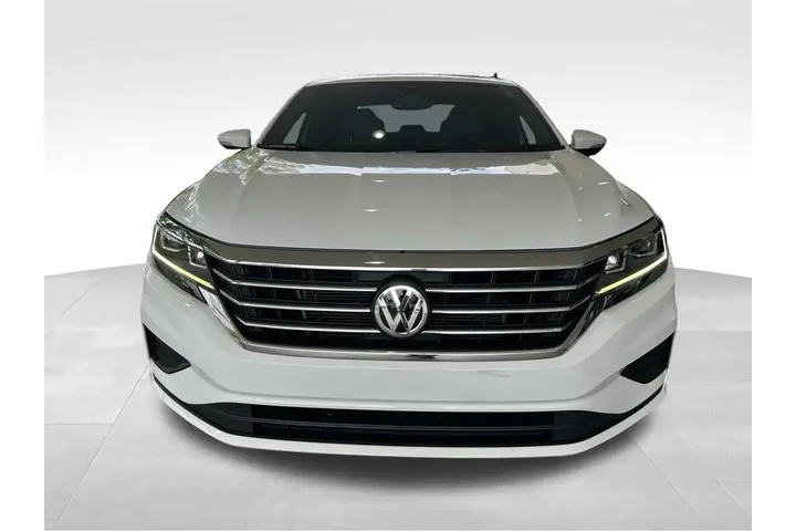 $16607 : Volkswagen Passat 2022 SE 4d image 2