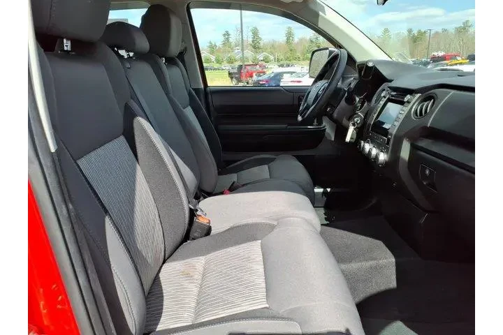 $23600 : Toyota Tundra 2016 4x4 SR 4d image 8