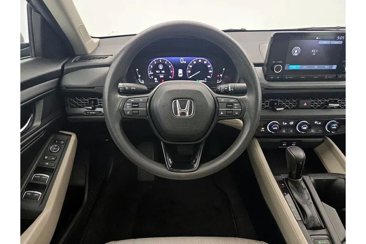 $24998 : Honda Accord 2023 EX 4dr Sed image 10