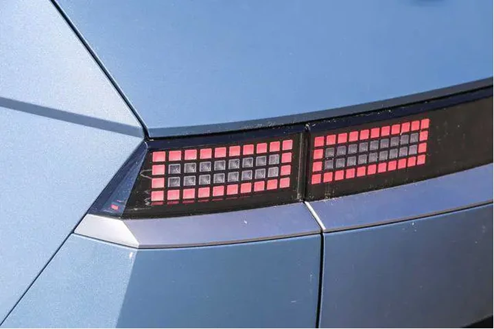 $25992 : Hyundai IONIQ 5 2024 SEL 4dr image 10