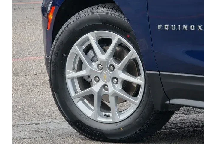 $18900 : Chevrolet Equinox 2022 LS 4d image 8