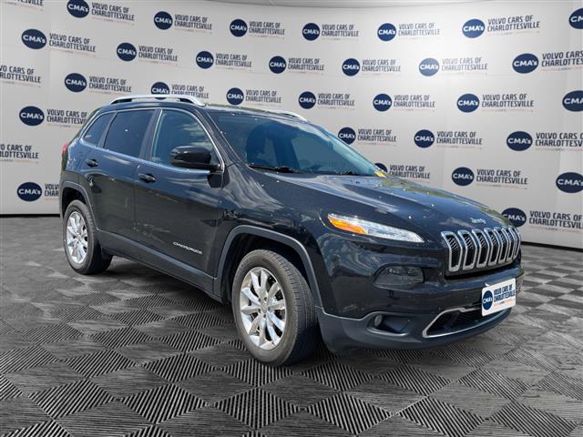 $11925 : PRE-OWNED 2016 JEEP CHEROKEE image 4