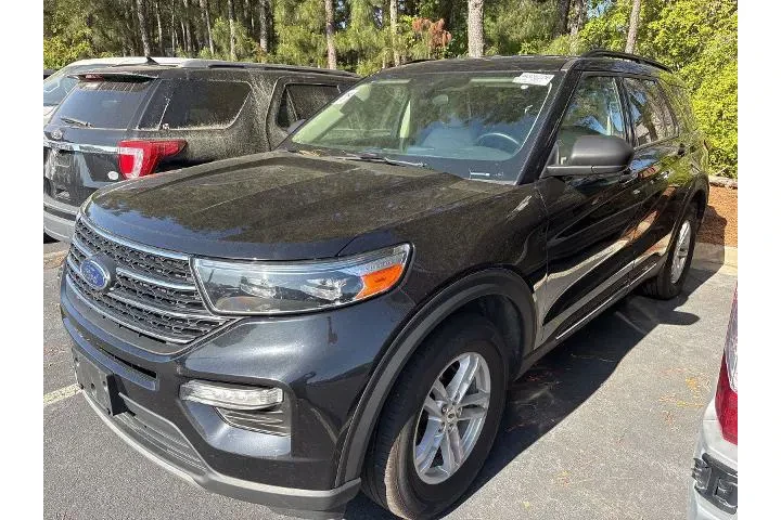 $29964 : Ford Explorer 2024 AWD XLT 4 image 1