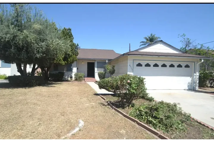 $2100 : Available 2Bed 2Bat in LA image 1