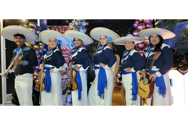 Mariachi Las Aztecas de Liria image 2