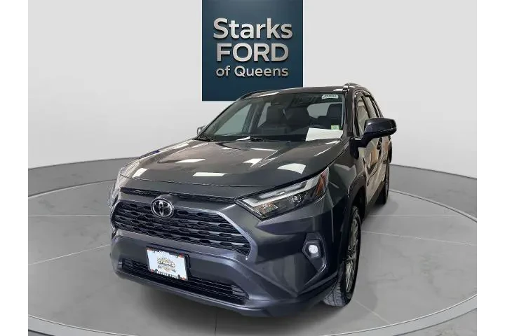 $34888 : Toyota RAV4 2023 AWD XLE Pre image 3