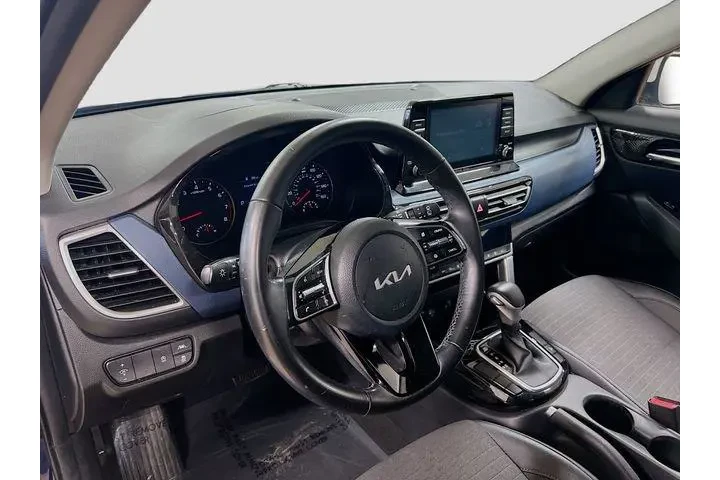 $19398 : Kia Seltos 2023 S 4dr SUV image 9