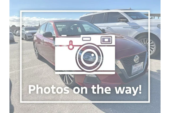 $20905 : Nissan Altima 2020 2.5 SR 4d image 1