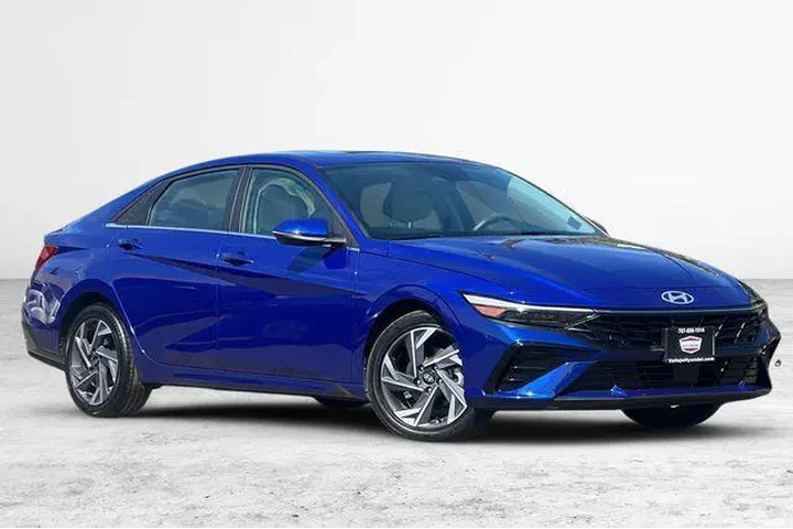 $23390 : Hyundai ELANTRA 2025 Limited image 2