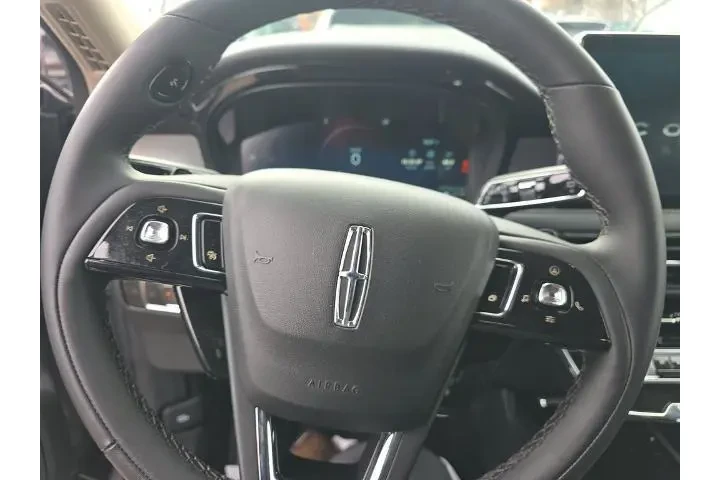$32999 : Lincoln Corsair 2025 Premier image 10