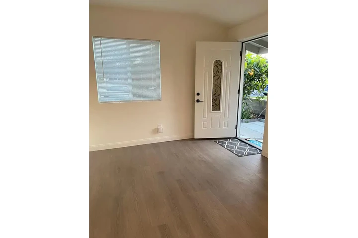 $900 : Newly Built ADU in Anaheim, CA image 3