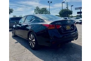 $9900 : 2020 Altima 2.5 SL thumbnail