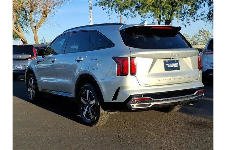 $25849 : Kia Sorento 2022 EX 4dr SUV image 3