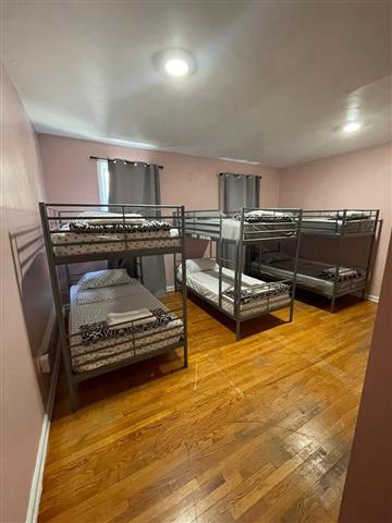 $200 : Rooms for rent Apt NY.695 image 3