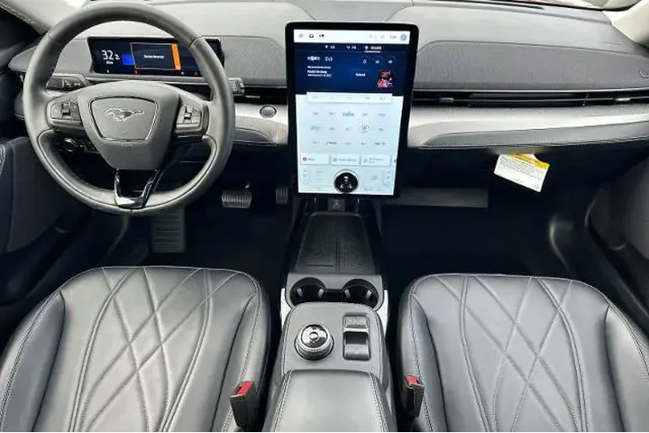 $23686 : Ford Mustang Mach-E 2022 Sel image 3