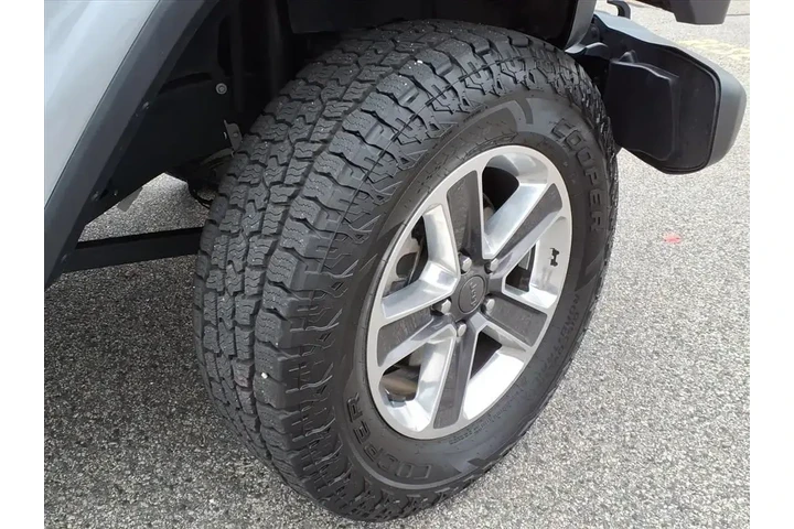 $34187 : Jeep Wrangler Unlimited 2021 image 6