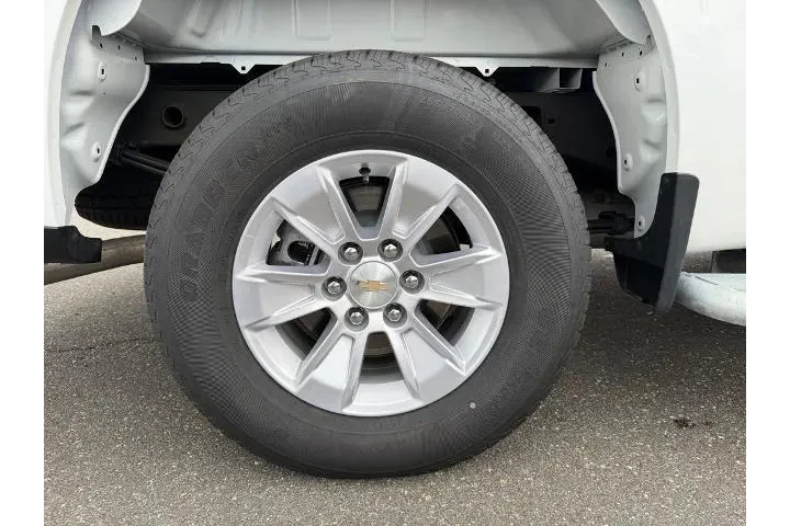 $34700 : Chevrolet Silverado 1500 202 image 9