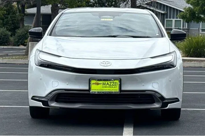 $29599 : Toyota Prius 2025 LE 4dr Hat image 7