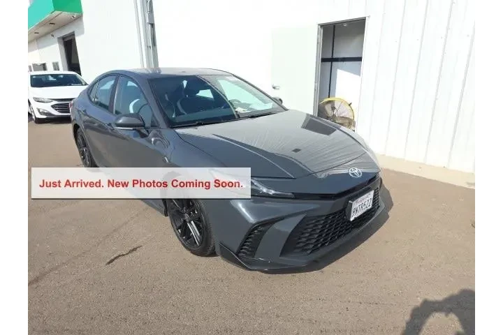 $29900 : Toyota Camry 2025 SE 4dr Sed image 1