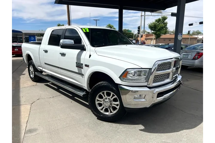 2017 RAM 2500 Laramie Mega Ca image 3