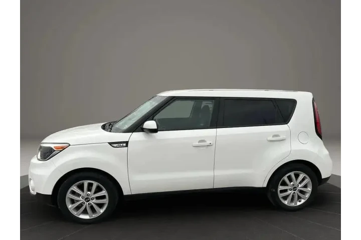 $9300 : 2018 Soul + image 5