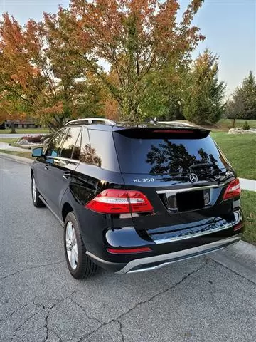 $9000 : 2014 Mercedes Benz ML350 4Mati image 3